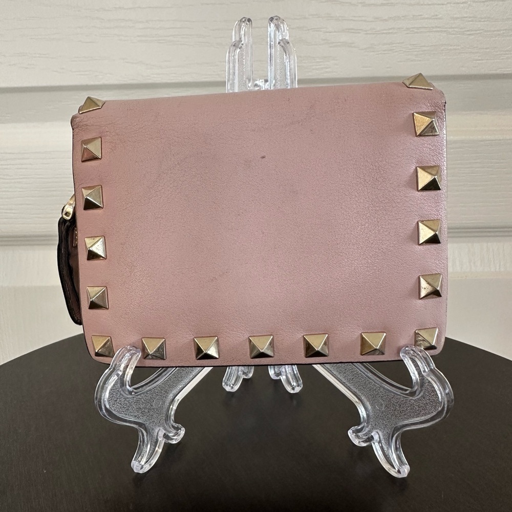 Valentino Small Rockstud Calfskin Wallet. Nude with studs - Authentic